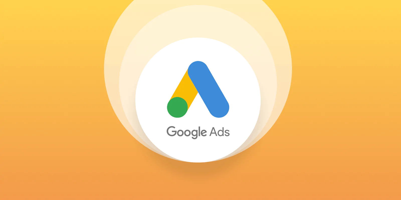O logo do Google Ads, com um ícone colorido e o texto "Google Ads", está em um círculo branco centralizado sobre um fundo laranja e amarelo.